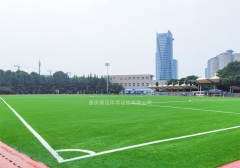 郑州47中学体育场完工